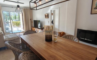 Lovely ground floor apartment with a large terrace.